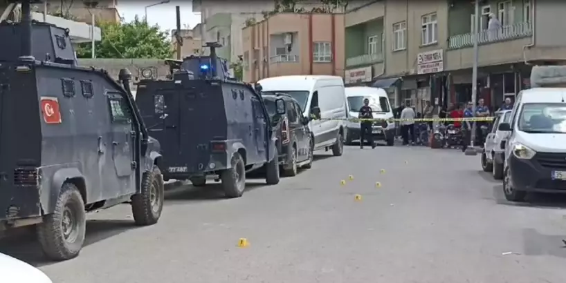 İki aile arasında silahlı kavga: 3 yaralı