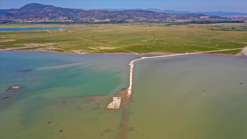 Düzensiz yağışlar İzmir'deki barajların bazılarını doldurdu