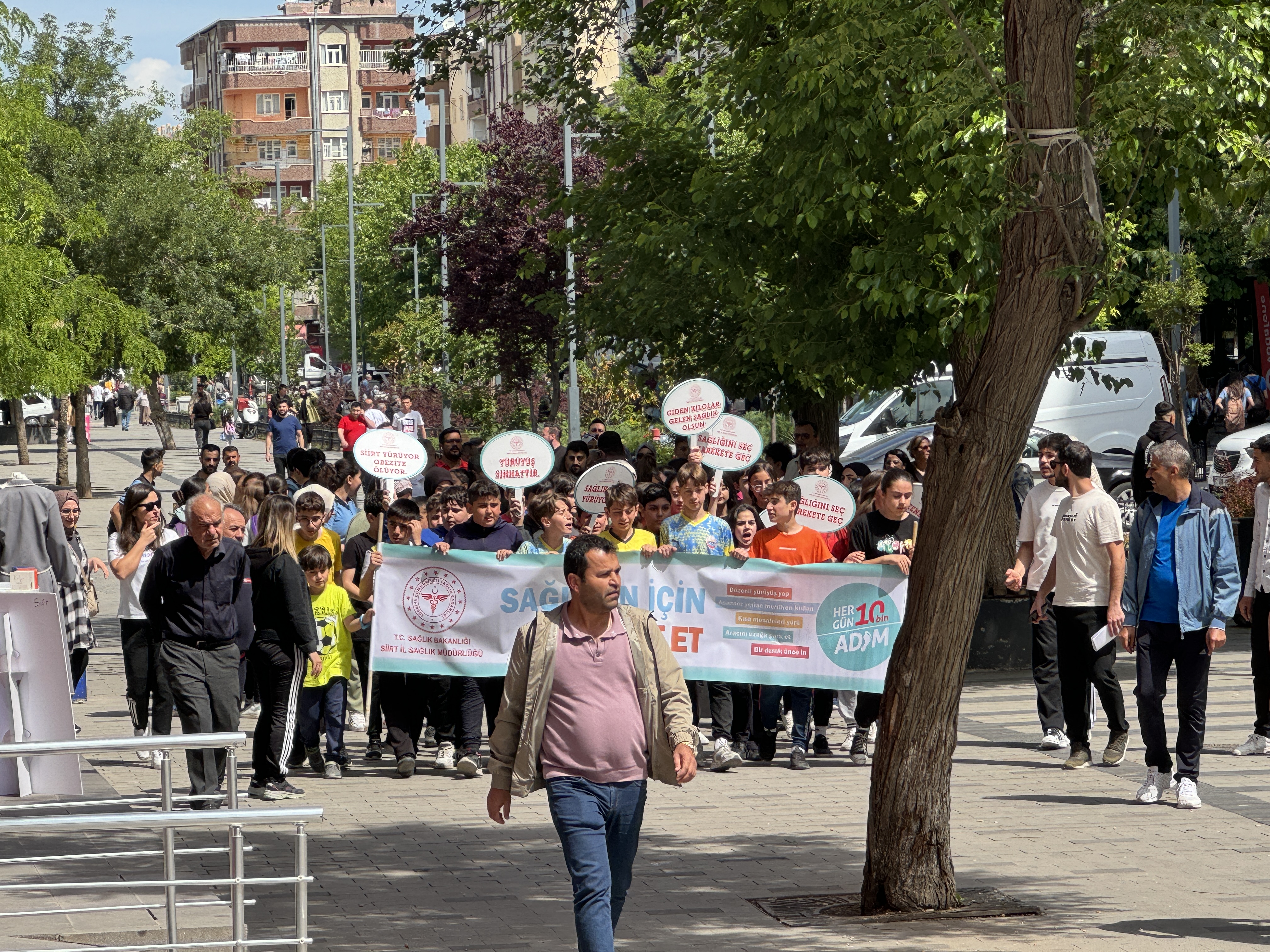 ‘Sağlık İçin Hareket Et Günü’ yürüyüşü