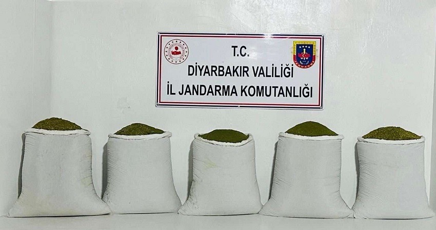 Diyarbakır’da 167 kilogram toz esrar ele geçirildi