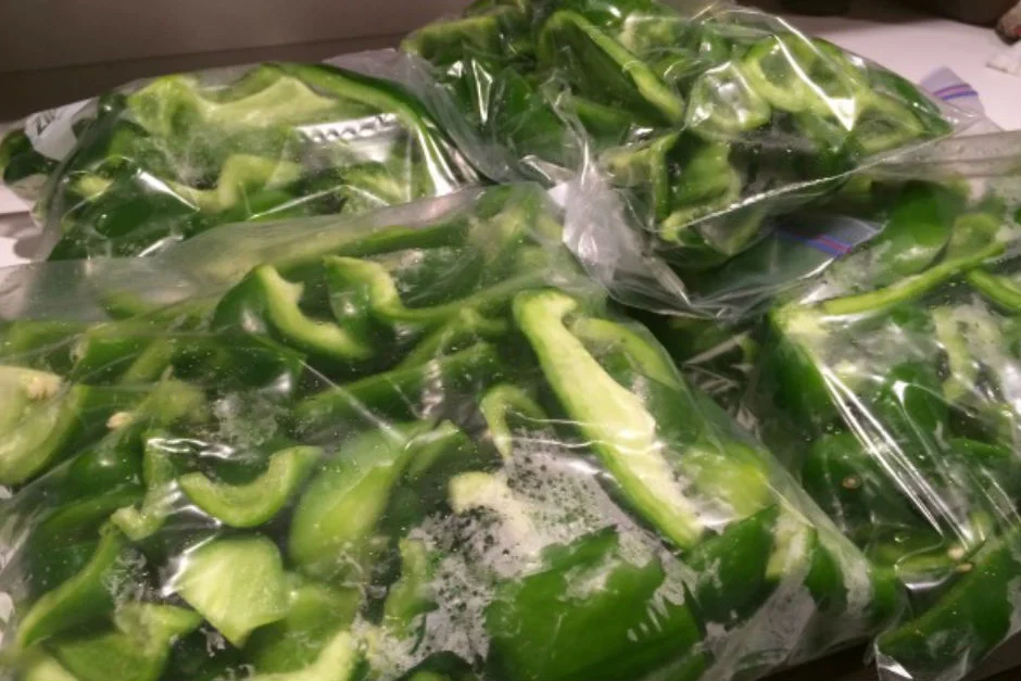 Kışlık buzlukta biber nasıl saklanır?