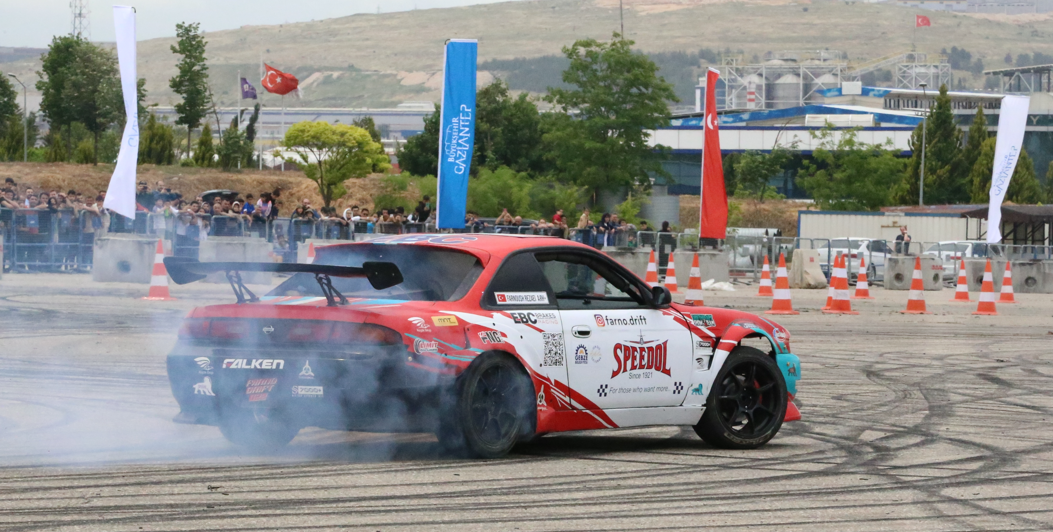 Modifiye araç tutkunları Gaziantep'te buluştu