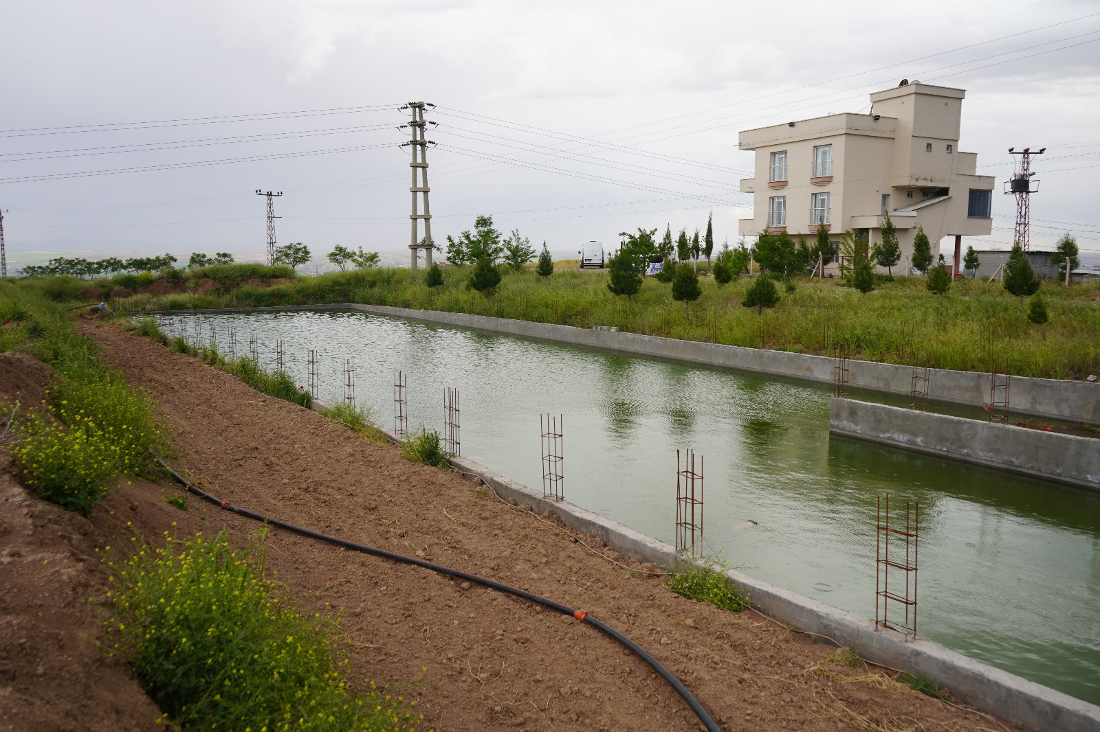 Diyarbakır'da sulama havuzuna giren zihinsel engelli çocuk boğuldu