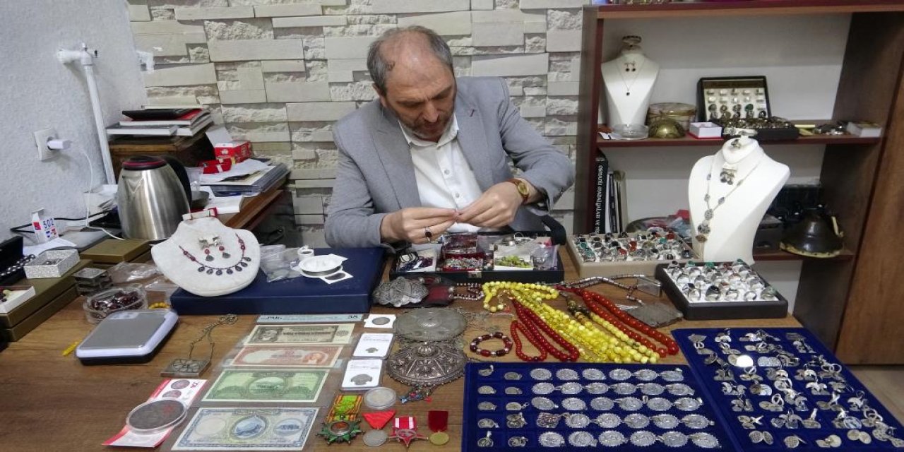 Köylerden antika topluyor, satıyor