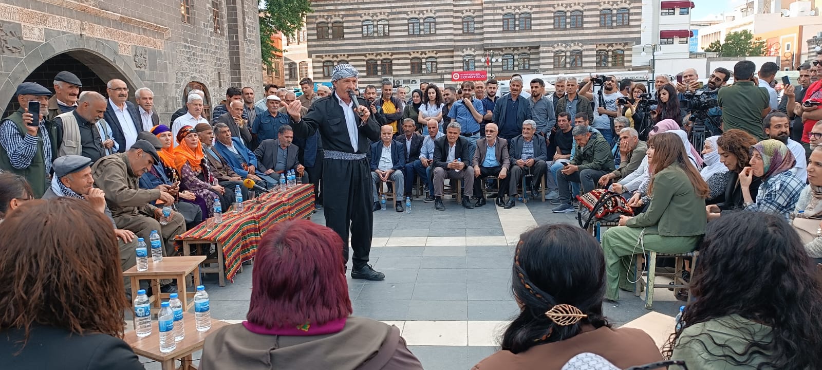 VİDEO - Dengbejler Kürt Dil Bayramı'nı kutladı