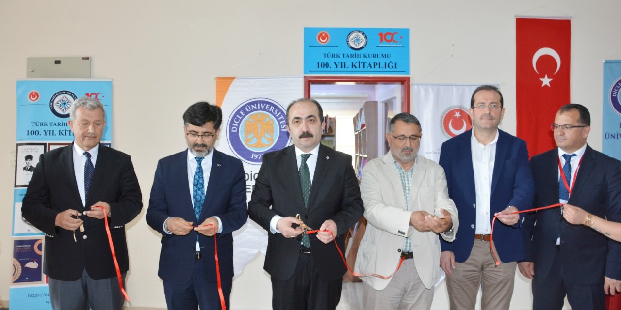 D.Ü’de "Türk Tarih Kurumu Yüzüncü Yıl Kitaplığı" açıldı