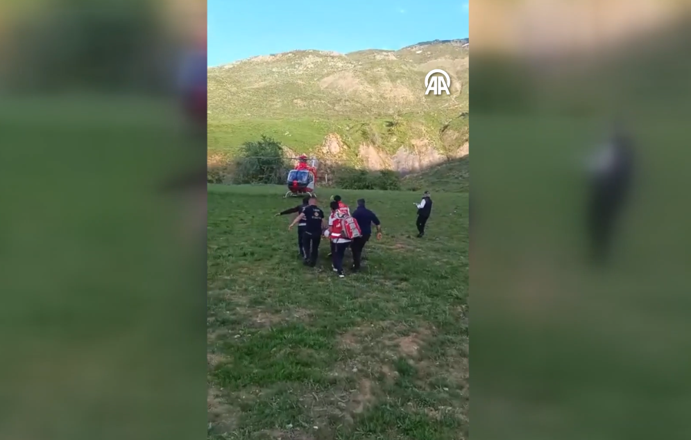 Van'da yaylada bacağından yaralanan kadın helikopterle sevk edildi