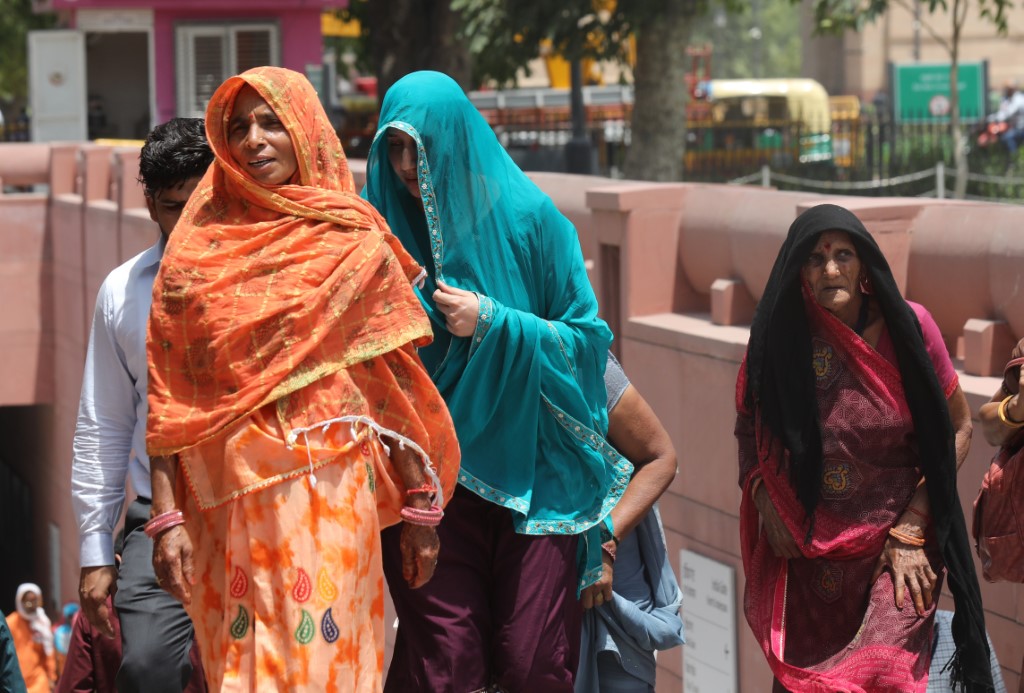 Hindistan’da aşırı sıcaklarda 53 kişi öldü