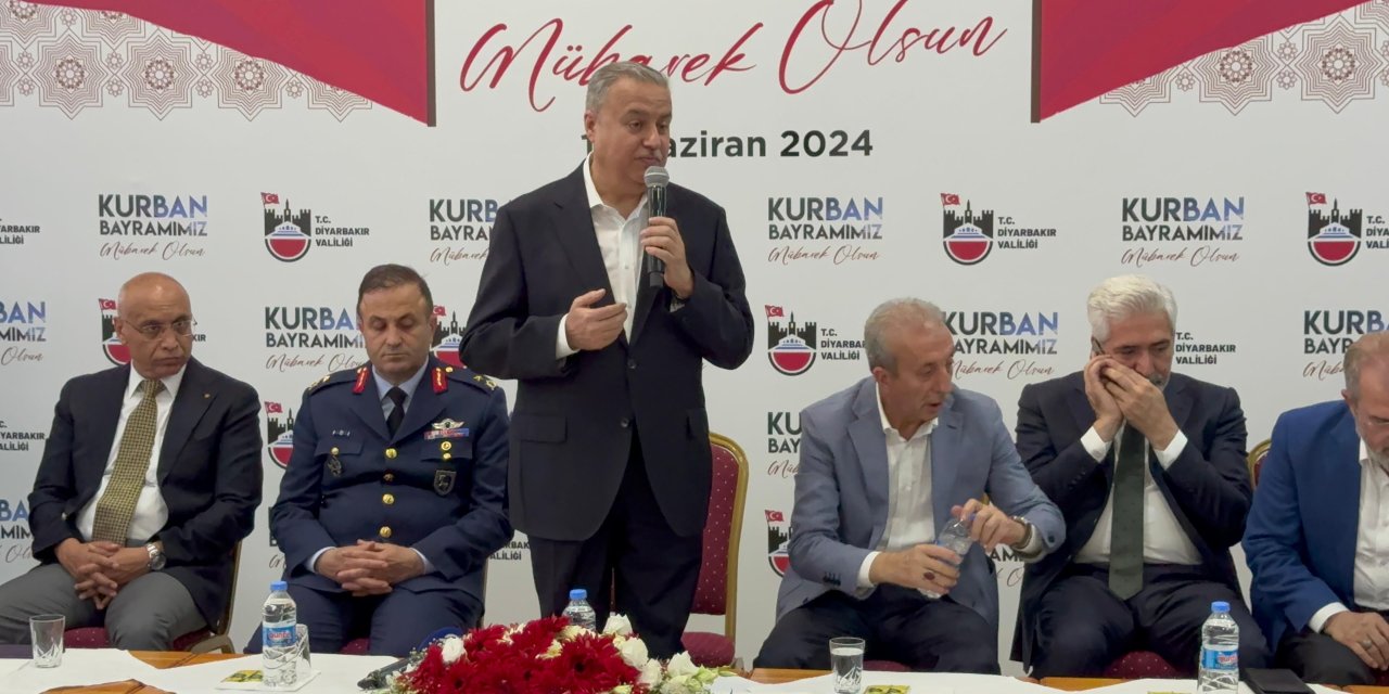 VİDEO - Diyarbakır’da protokol bayramlaştı