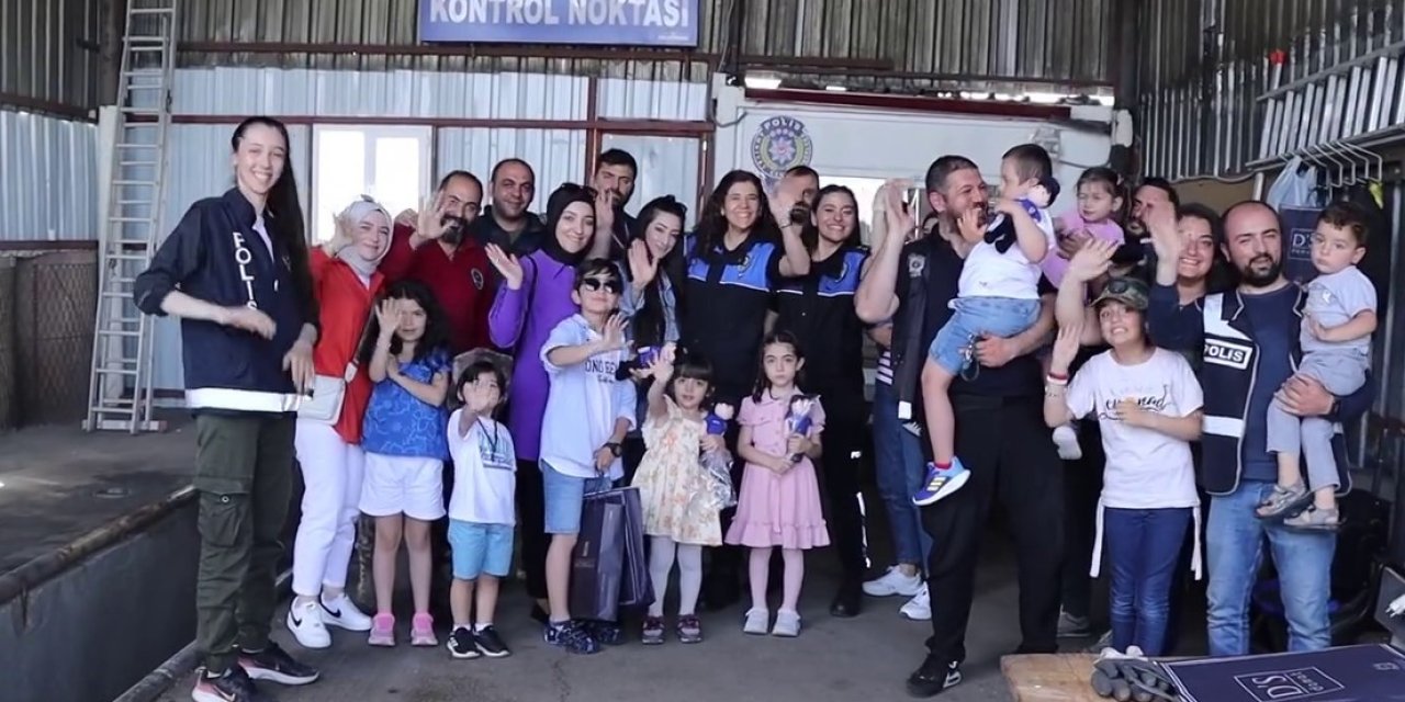 Nöbetçi Polislere süpriz babalar günü ihbarı