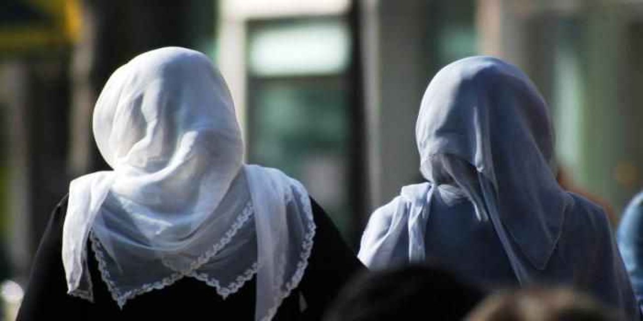 Tacikistan’da başörtüsü yasaklandı!