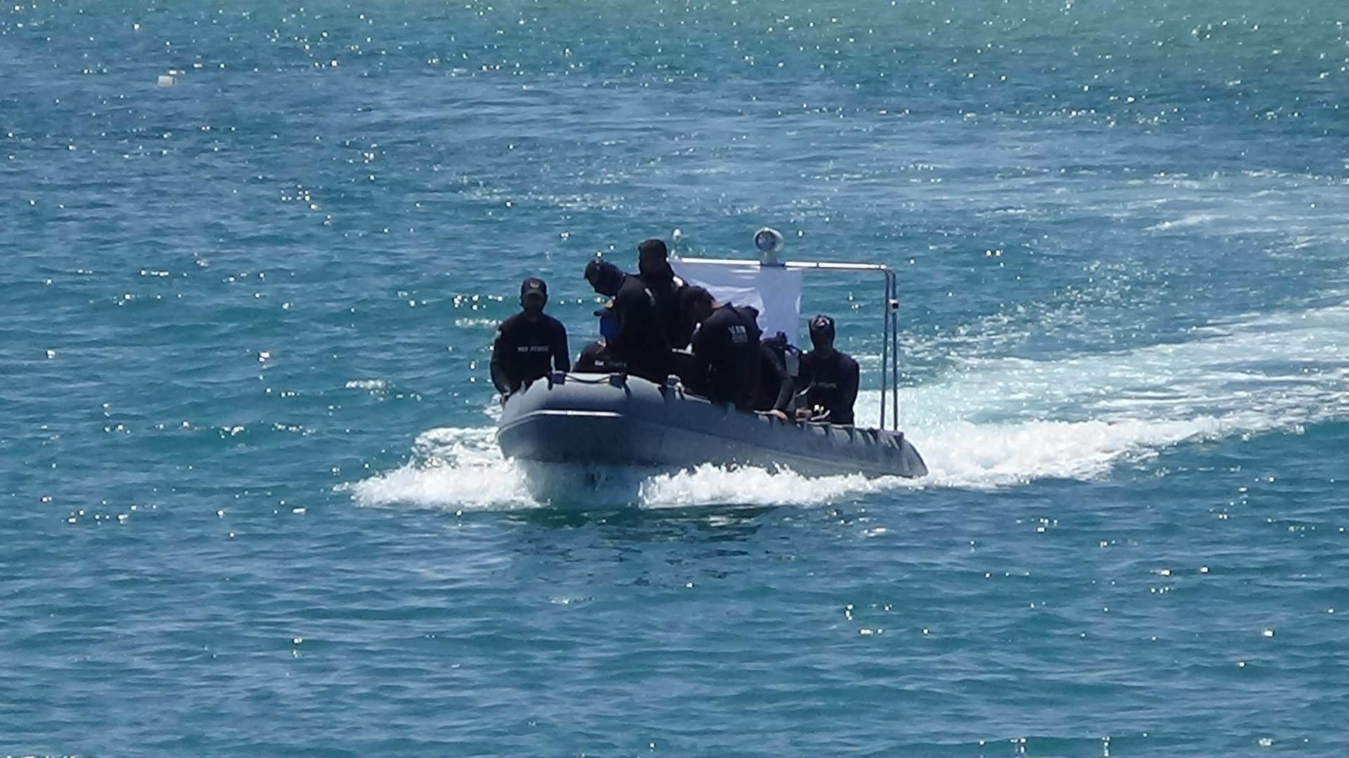 7 gündür Van gölünde aranıyor