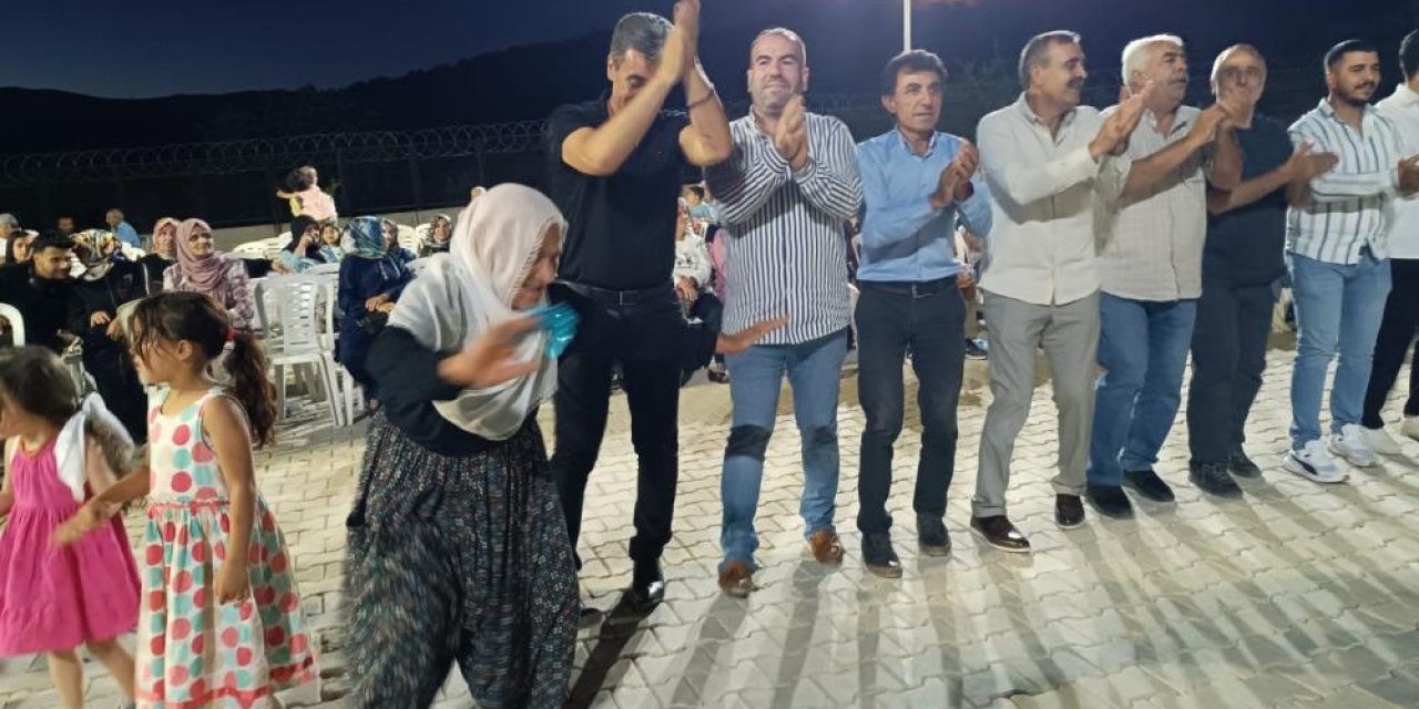 83 yaşında 2 saat halay çekti!