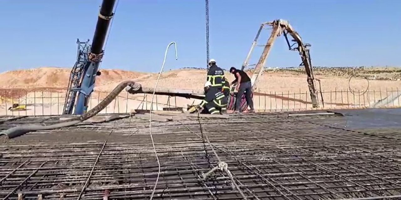 Beton pompası altında kaldı, yaşamını yitirdi
