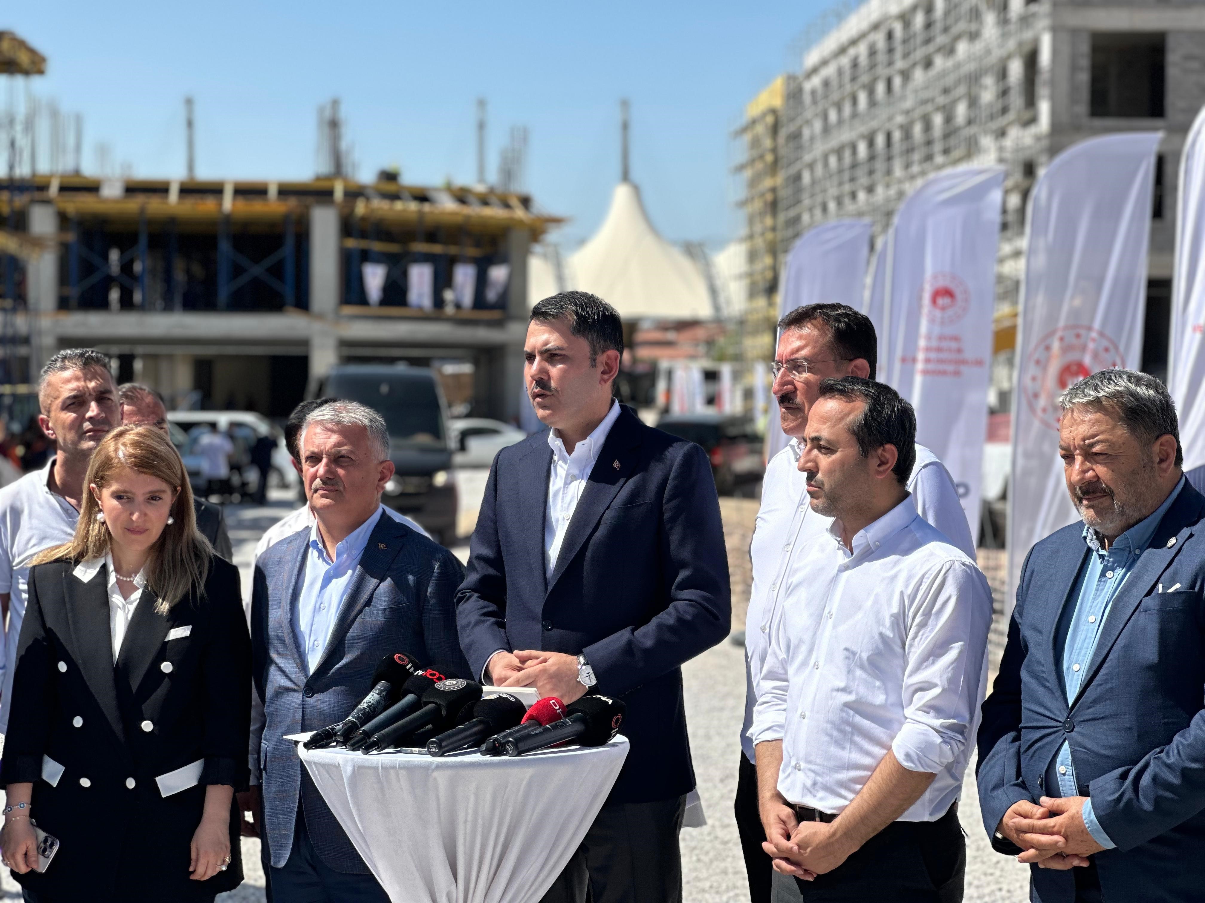 Bakan Kurum duyurdu! "200 bin konutu teslim edeceğiz"