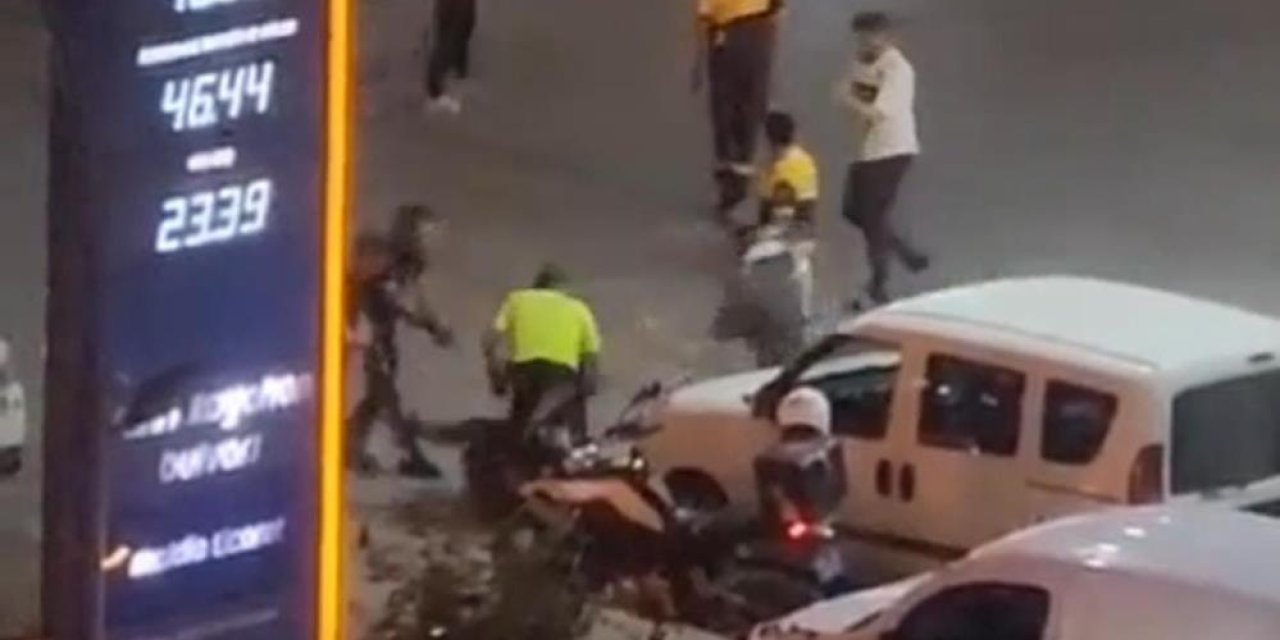 Sürücü-trafik polisi kavgası kamerada!