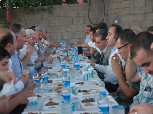 Çınar’ın köylerinde 2500 vatandaşla birlikte iftar