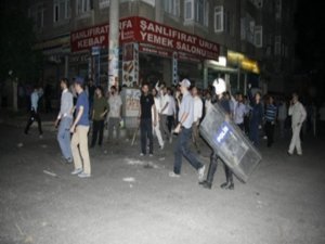 Derneğe bomba attığı iddia edilen 2 kişi tutuklandı