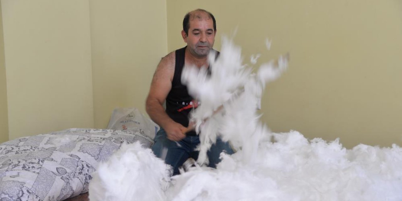 30 yıldır el yapımı yorgan, döşek ve yastık yapıyor
