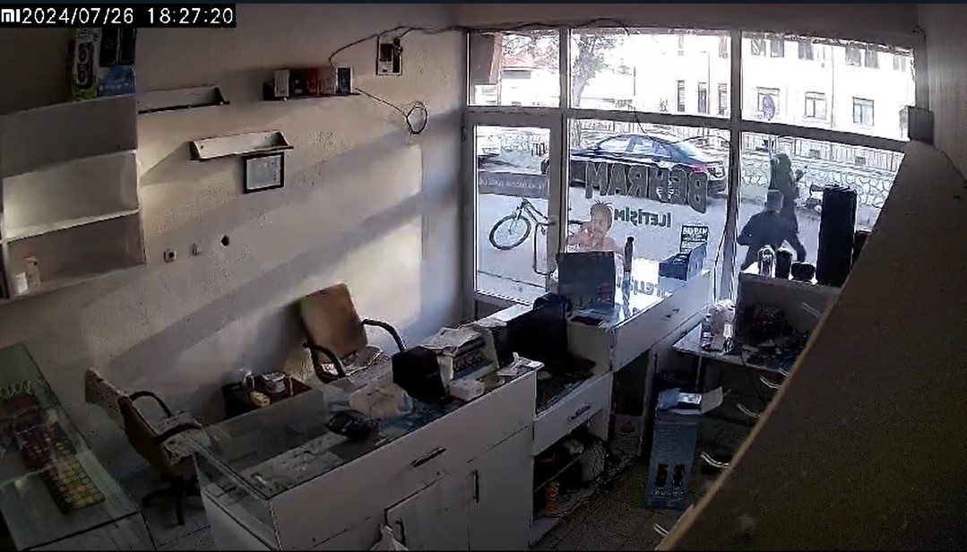 VİDEO - Karlıova'daki deprem anı kamerada