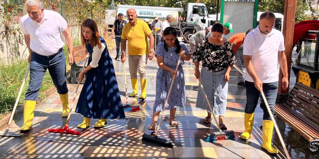 Bismil'de cadde ve sokaklar yıkanarak dezenfekte edildi