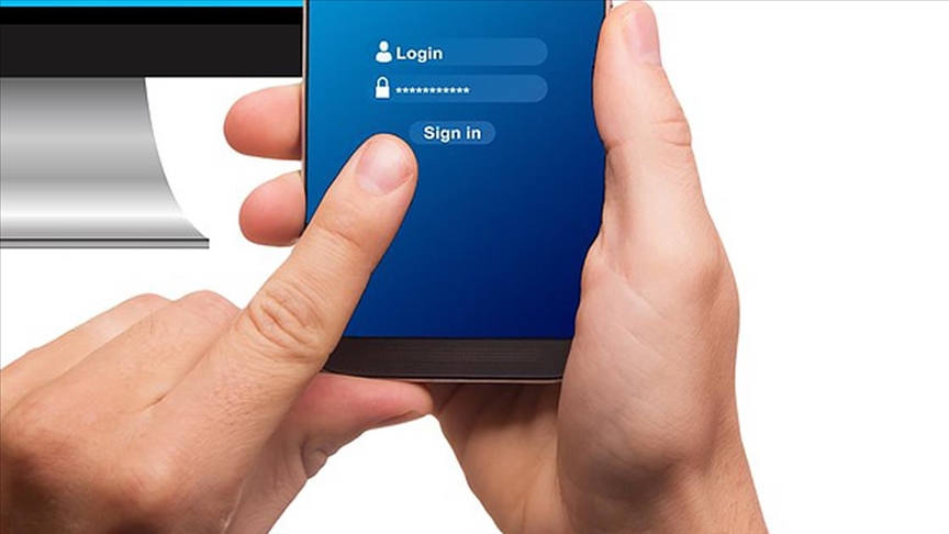 Halka Açık Wi-Fi Kullananlar Dikkat! Mobil Bankacılıkta Bu Hatalar Cebinizi Tehdit Ediyor!