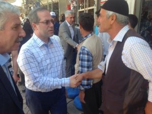 AK PARTİ’liler Çermik’te vatandaşla buluştu