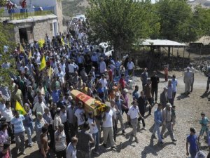 YPG'li Polat'ın cenazesi toprağa verildi