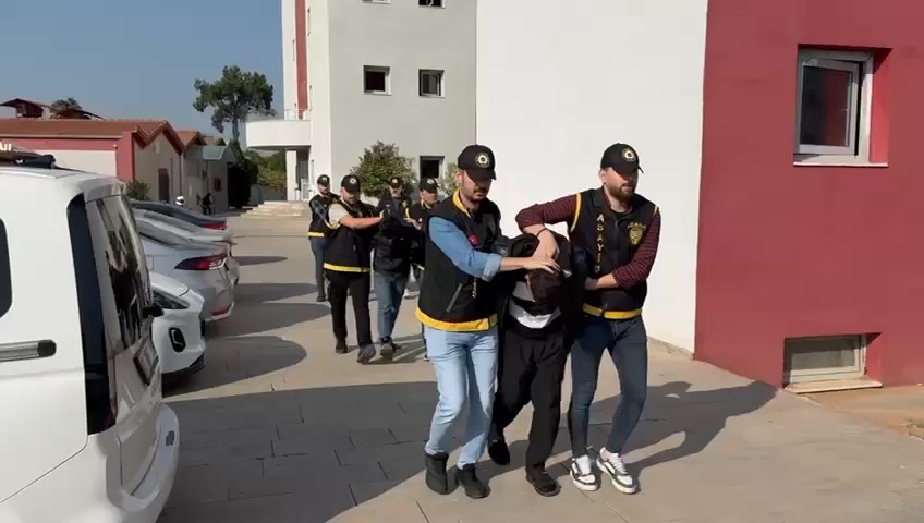 Haraç alamadılar, işyerini taradılar