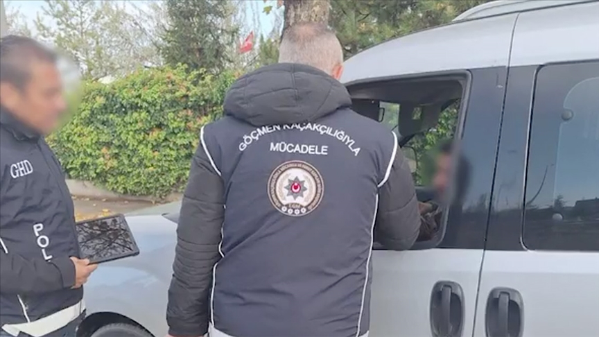 "Kalkan-31" operasyonu: Bin 298 düzensiz göçmen yakalandı