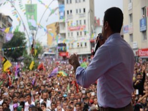 Demîrtaş: YPG Şengalê teslîmî barbariya DAIŞ'ê nake