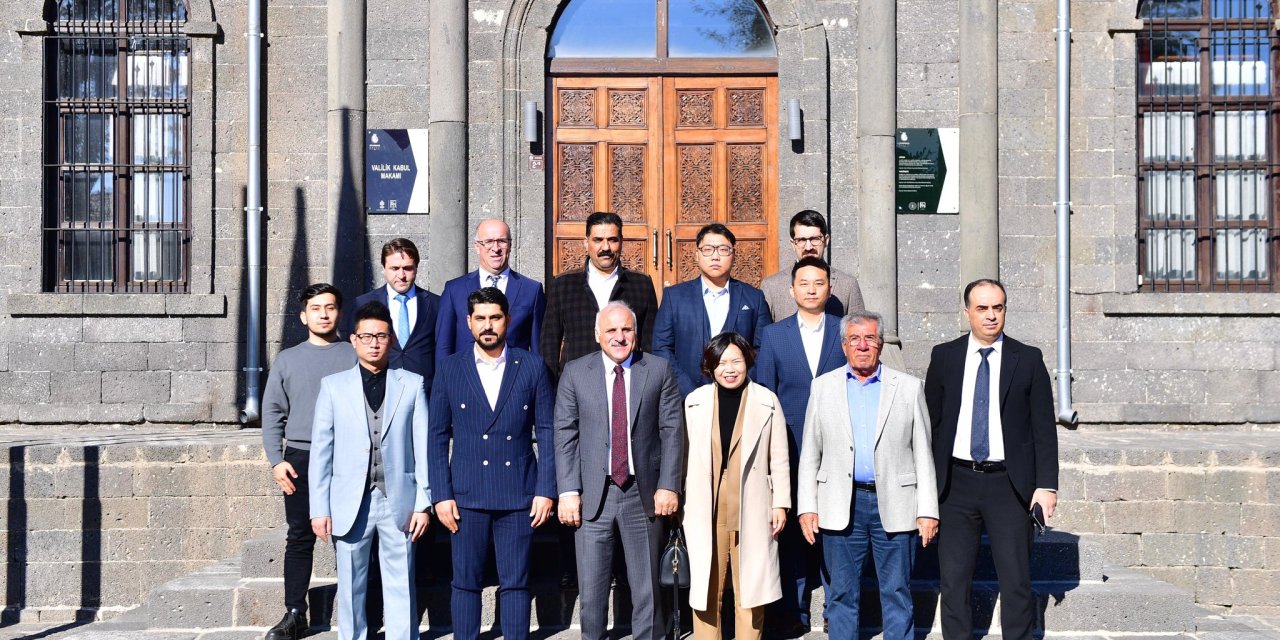 Diyarbakır Valisi Zorluoğlu Çinli firmalarla yatırım toplantısında