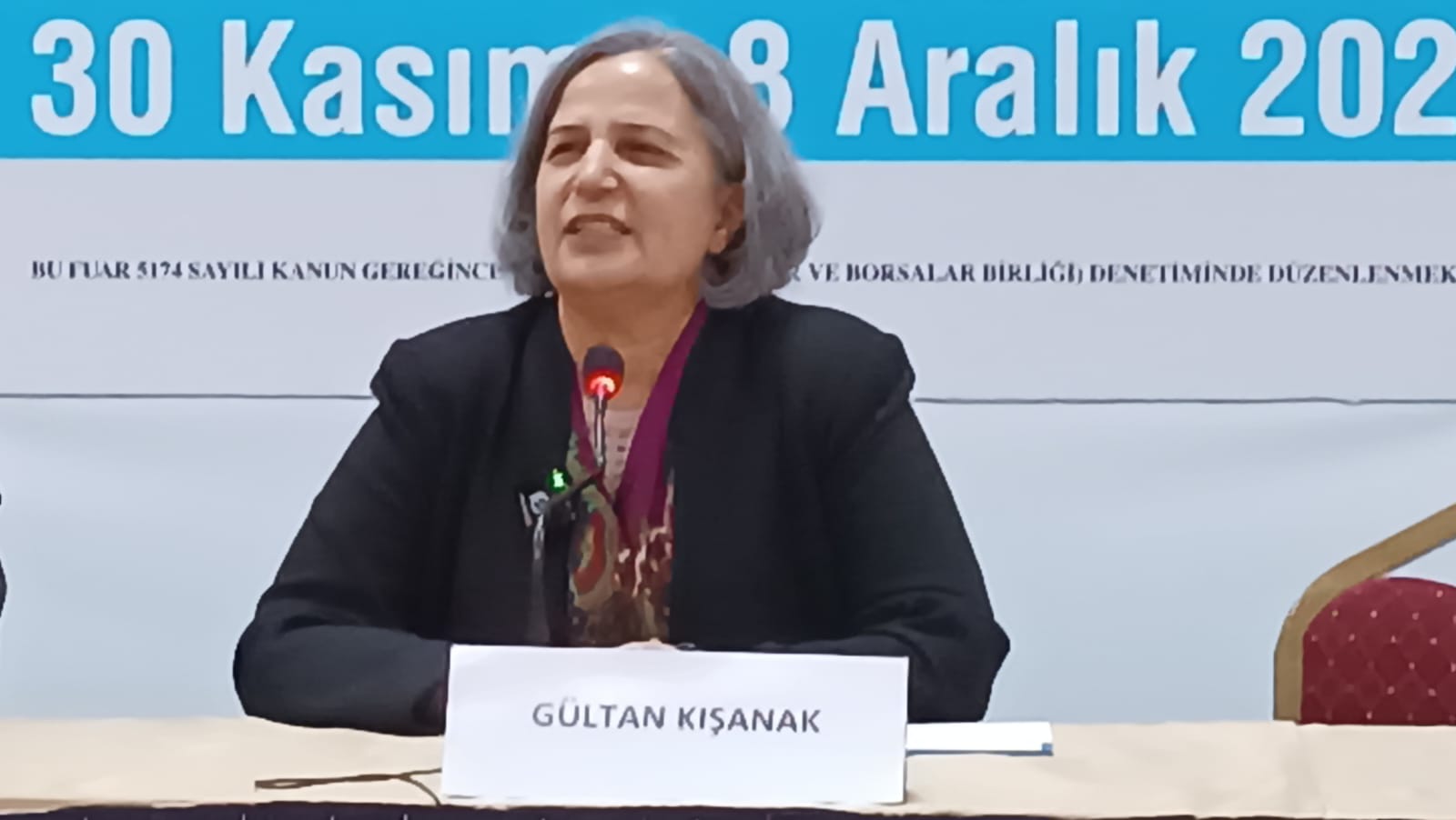 VİDEO - Eş Başkan Bucak, Kışanak'ın 'Davacıyım' kitabının imza etkinliğine katıldı
