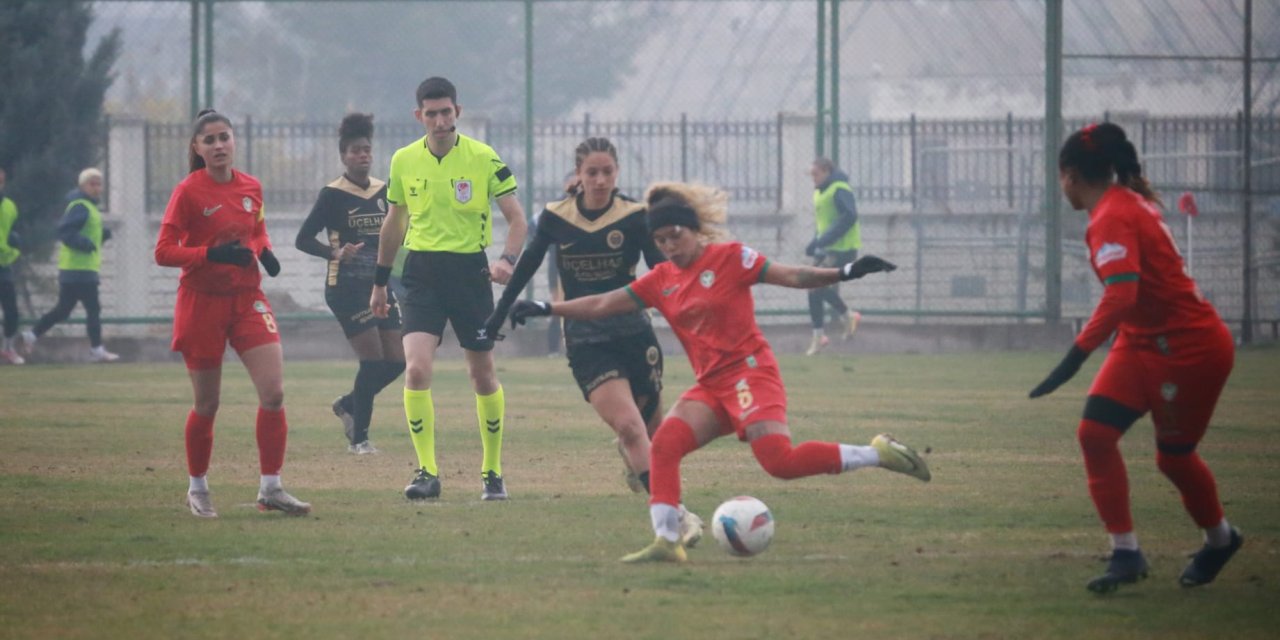 Amedspor Diyarbakır'da farklı mağlup