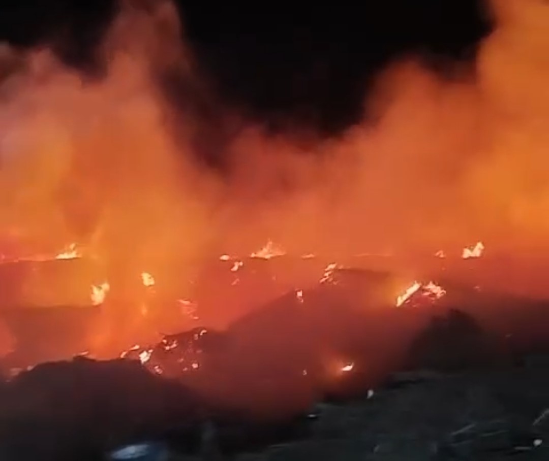 Geri Dönüşüm Fabrikasında Yangın Çıktı