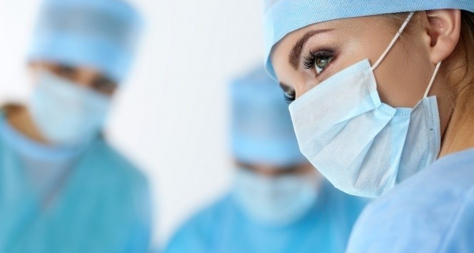 Maske kullanımının sağlık çalışanlarına etkisi araştırıldı