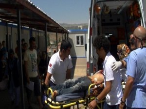 Düğün konvoyu kana bulandı