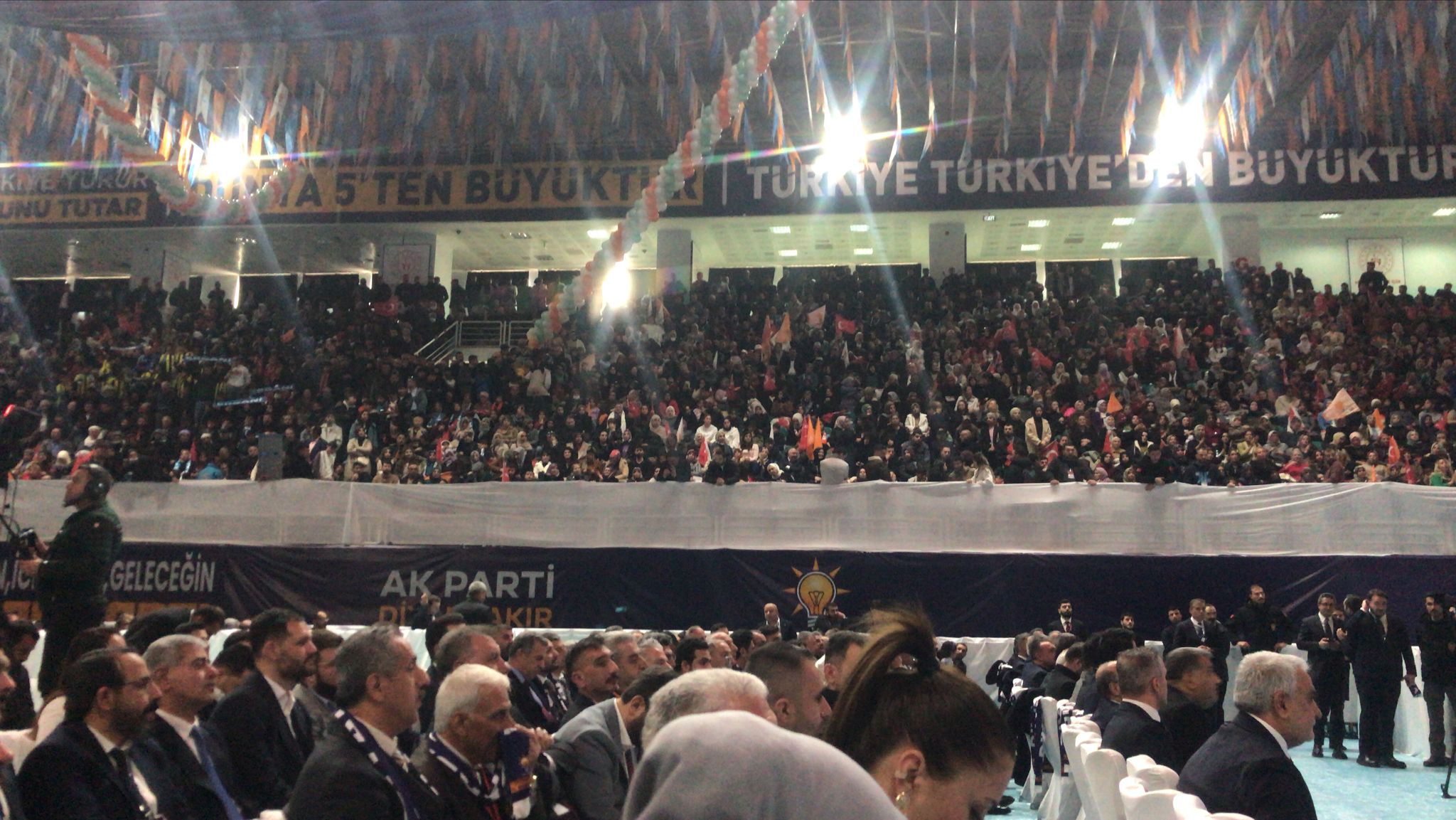 VİDEO - Ak Parti'nin yeni yönetim listesi açıklandı!