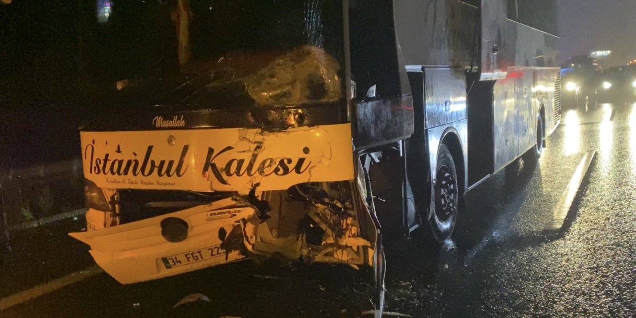 Yola reflektör koyarken otobüs çarptı: 1 ölü