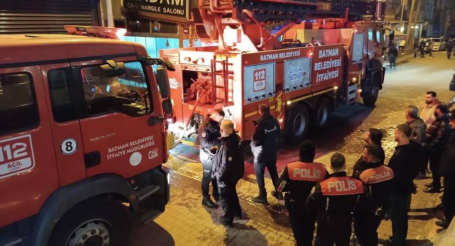 Kiracı kadın, evi ateşe verip kaçtı