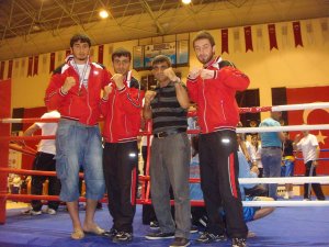 Adıyamanlı kick boksçular Türkiye şampiyonasına katılacak