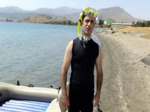 Van Gölü'nün gönüllü cankurtaranı