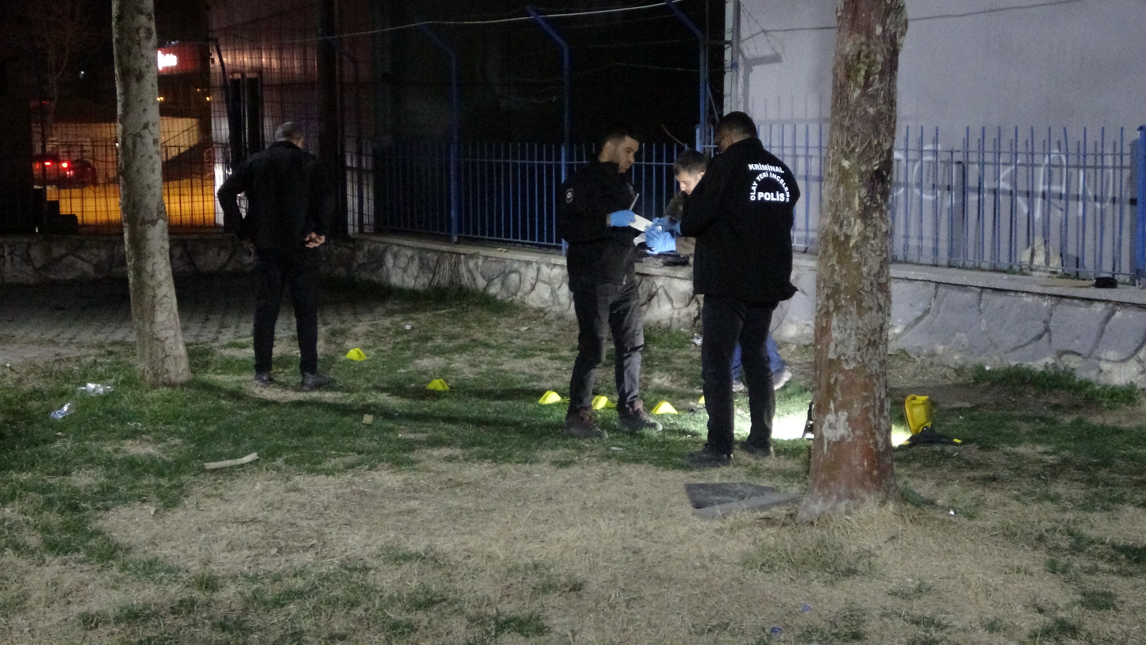 İki grup arasında silahlı kavga!