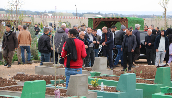 Diyarbakır'da mezarlıklar doldu taştı
