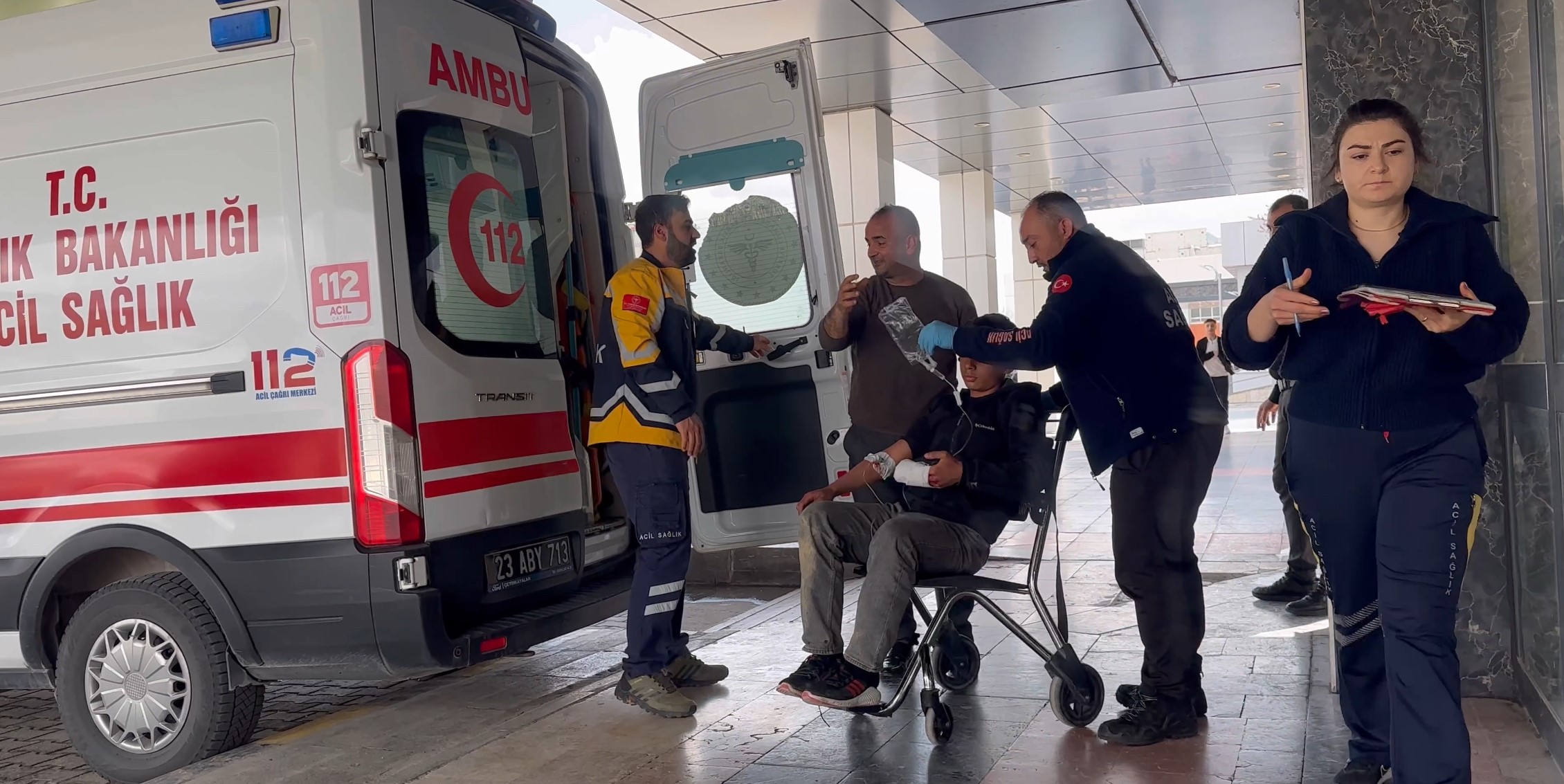 14 Yaşındaki çocuk çapa makinesine elini kaptırdı