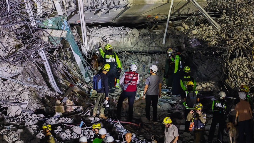 Myanmar'da ölü sayısı 3 bin 85'e yükseldi