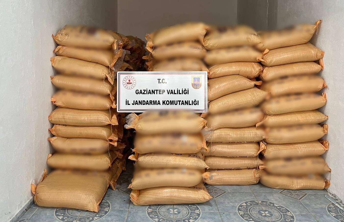 1,4 milyon TL değerinde sahte gübre ele geçirildi