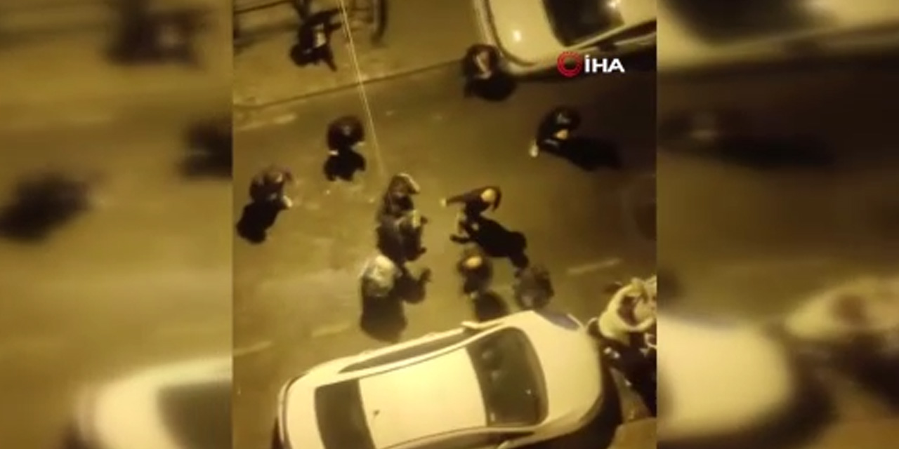 VİDEO - İki grup arasında çıkan kavgayı kadınlar ayırmaya çalıştı