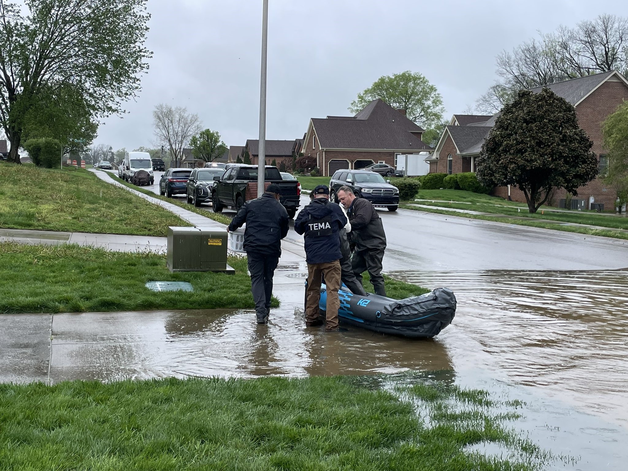 ABD'de sel ve fırtına: 18 kişi öldü