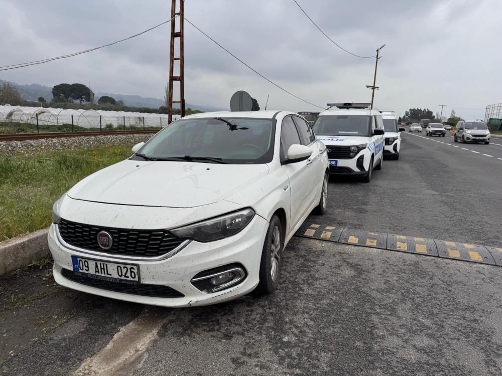 Otomobile silahlı saldırı